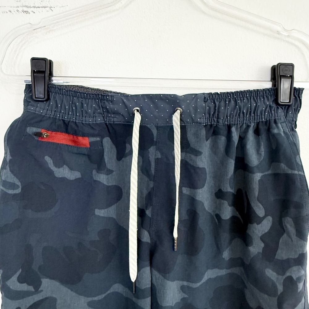 Vuori Banks Short 9" Black Camo V-Cycled Performance Stretch Swim Shorts M - Picture 4 of 7
